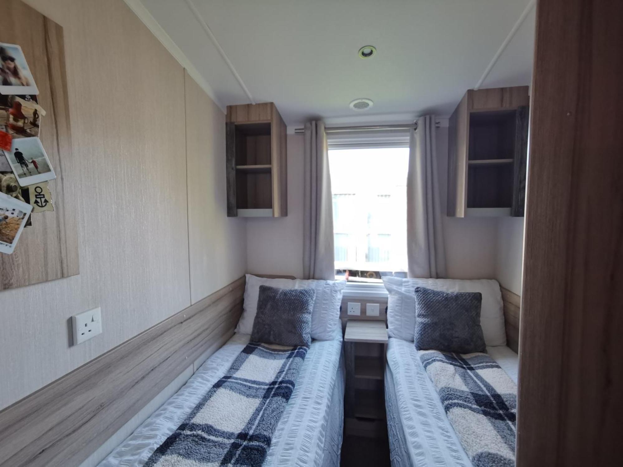 Golden Sands Activities Sea Relax